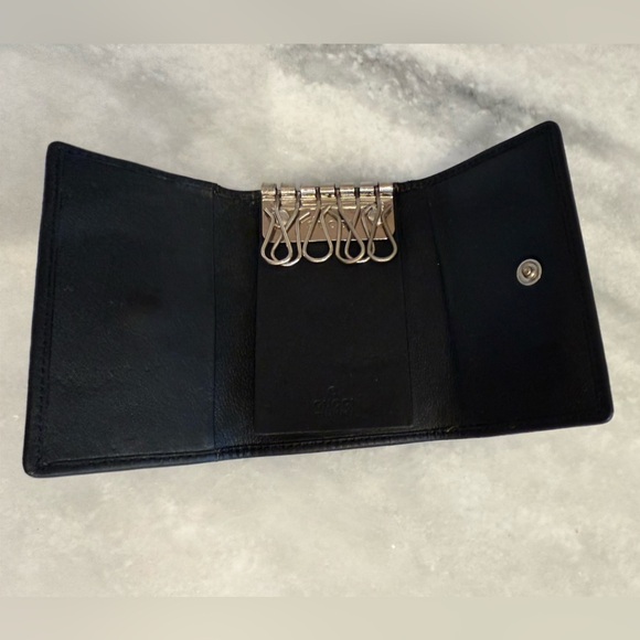 GUCCI Black Leather Key Case & Card Holder w/ silver hardware - Picture 5 of 13
